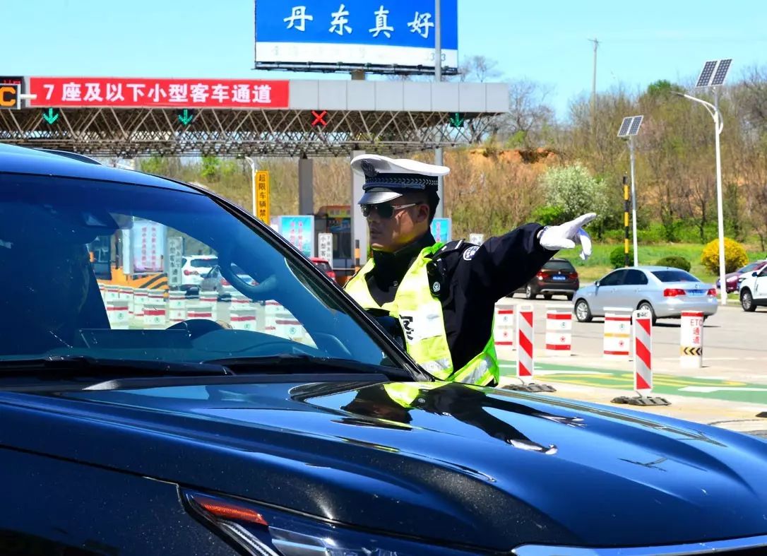 丹东凤凰山附近有什么吃的_自助丹东凤凰山旅游攻略_丹东凤凰山自驾游攻略