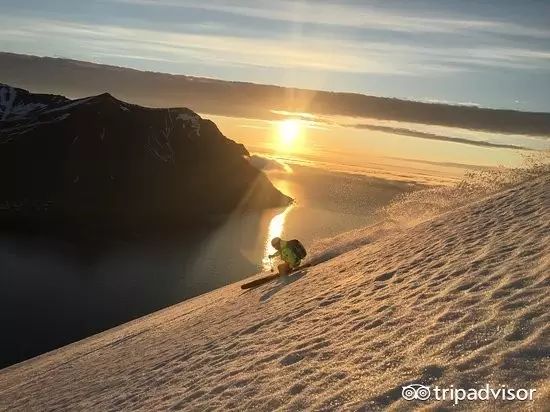 去阿尔卑斯山脉旅行多少钱_阿尔卑斯山旅游准备衣服攻略_阿尔卑斯山旅行