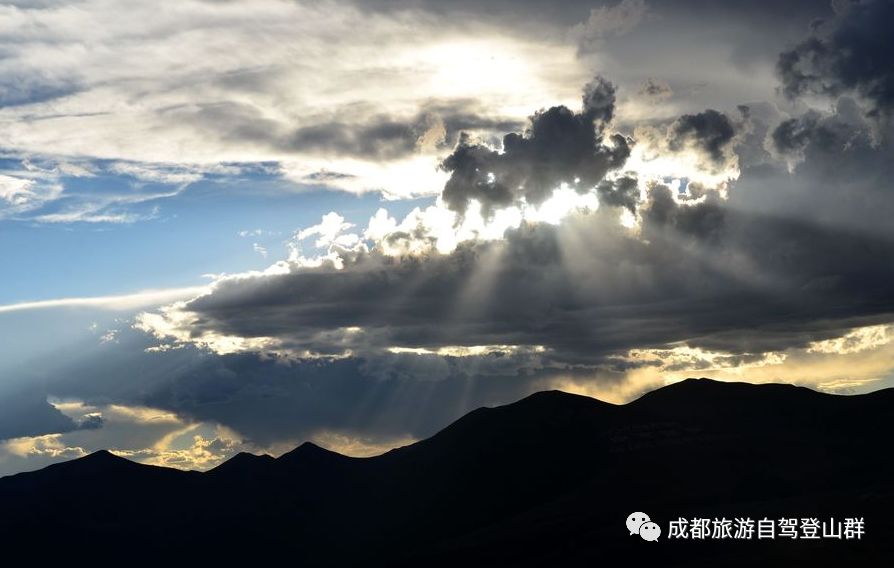 若尔盖花湖旅游攻略_若尔盖花湖好玩吗_若尔盖花湖地图上面的位置