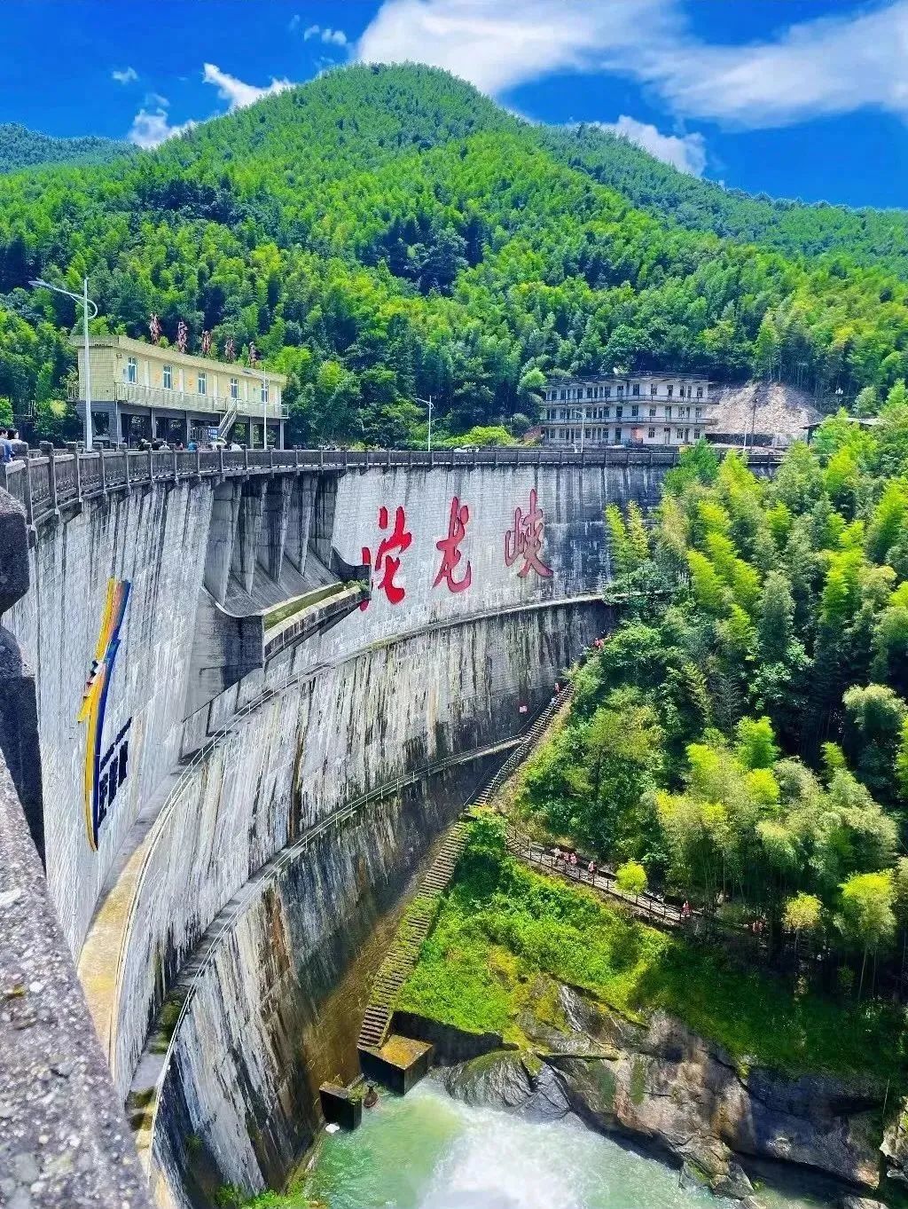 沱龙峡漂流开放时间_沱龙峡漂流电话号码_沱龙峡漂流旅游攻略