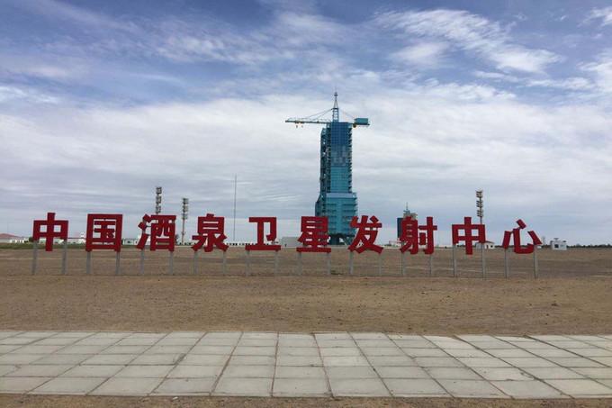 胡杨林摄影旅游攻略_胡杨林旅游照_胡杨林摄影团