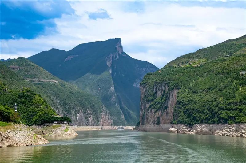 三峡豪华游轮旅游线路_三峡豪华游轮旅游攻略_三峡豪华游轮图片