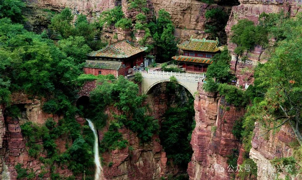 石家庄棋盘山风景区_石家庄棋盘山图片_石家庄 棋盘山旅游攻略