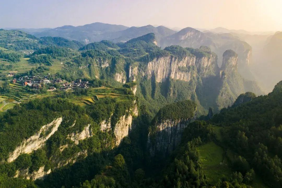 吉首游玩攻略自驾_吉首旅游攻略_吉首旅游攻略景点必去