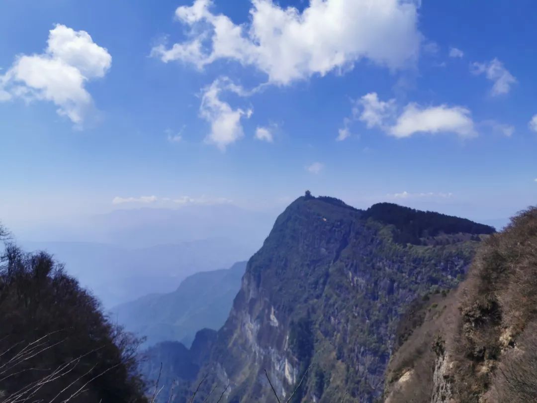 峨眉山景区老年人门票优惠政策_峨眉山老年人门票多少_峨眉山老年人旅游攻略
