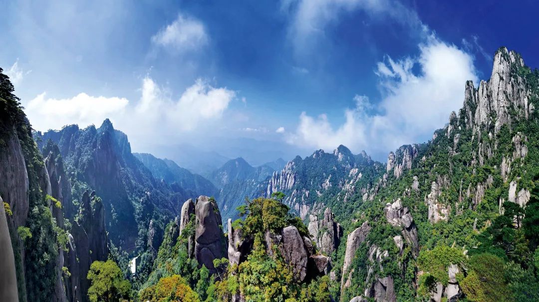 攻略峨眉老年旅游山人的路线_峨眉山老年人旅游攻略_峨眉山老年人门票多少