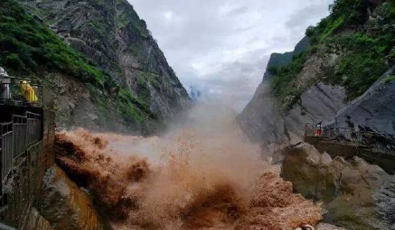 丽江香格里拉旅游攻略_丽江香格里拉自由行攻略_丽江旅游攻略必去景点香格里拉