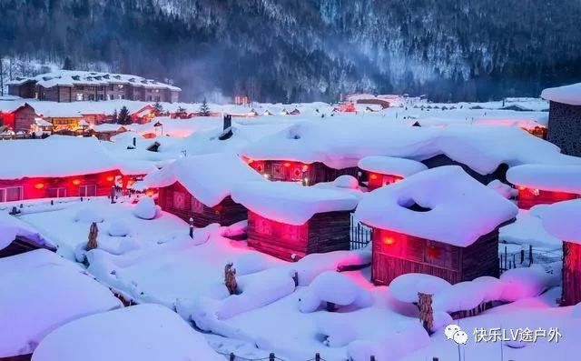 雪乡旅游 穿衣 攻略_去雪乡要穿什么鞋子_雪乡旅游穿什么衣服照片