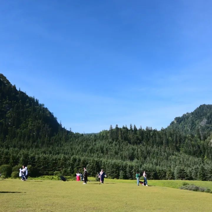 西安到甘南旅游攻略_西安到甘南旅游必去景点_西安到甘南五日游