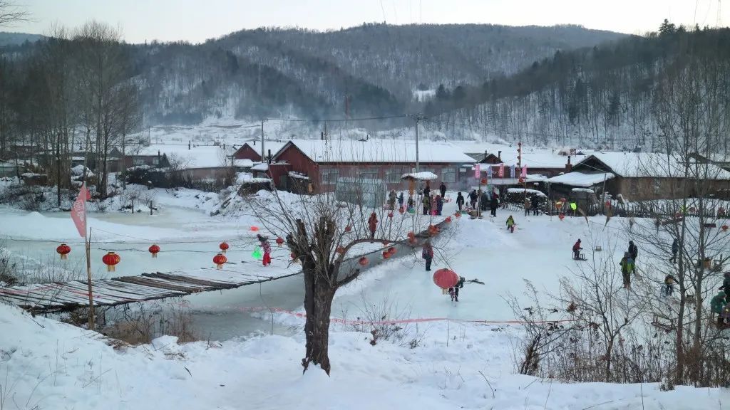 雪乡旅游 穿衣 攻略_雪乡玩穿什么衣服_去雪乡要穿什么鞋子