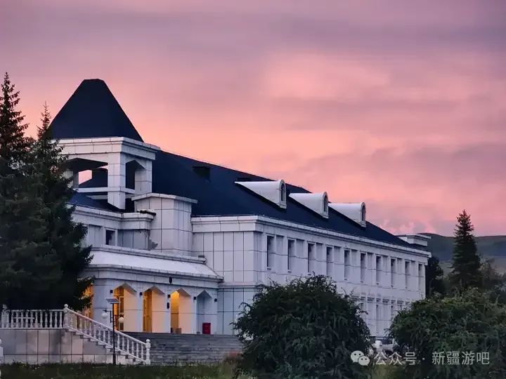 伊犁草原旅游攻略_伊犁草原门票_伊犁草原旅游最佳时间