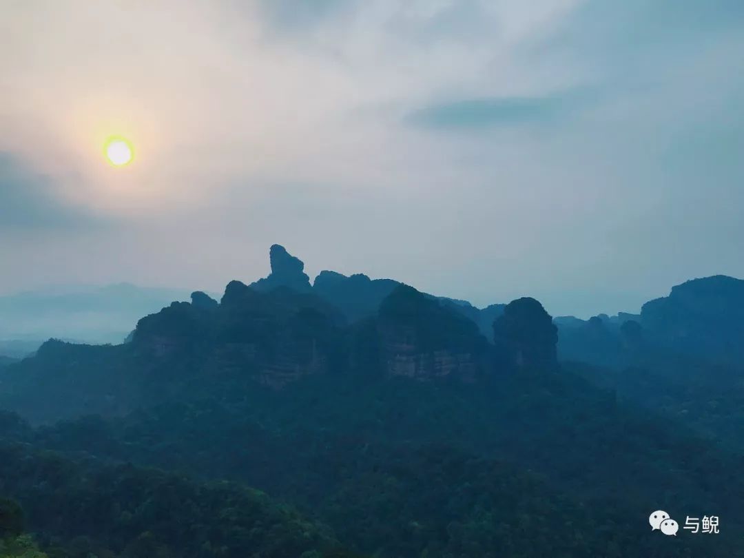 广东丹霞山旅游攻略_广东丹霞山旅游攻略一日游_广东丹霞景区