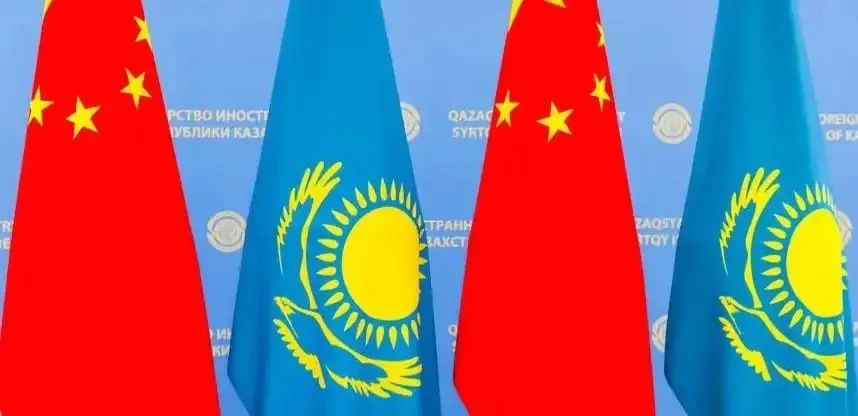 阿斯塔纳景点_阿斯塔纳旅游攻略_阿斯塔纳地标