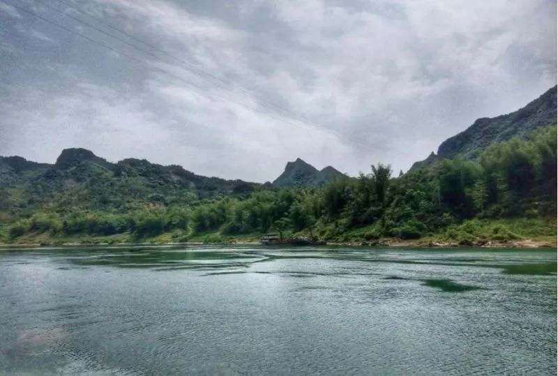 游览德天瀑布_自驾德天瀑布旅游攻略_德天瀑布旅游团