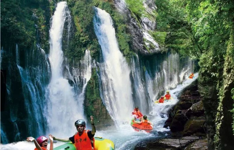 游览德天瀑布_自驾德天瀑布旅游攻略_德天瀑布旅游团