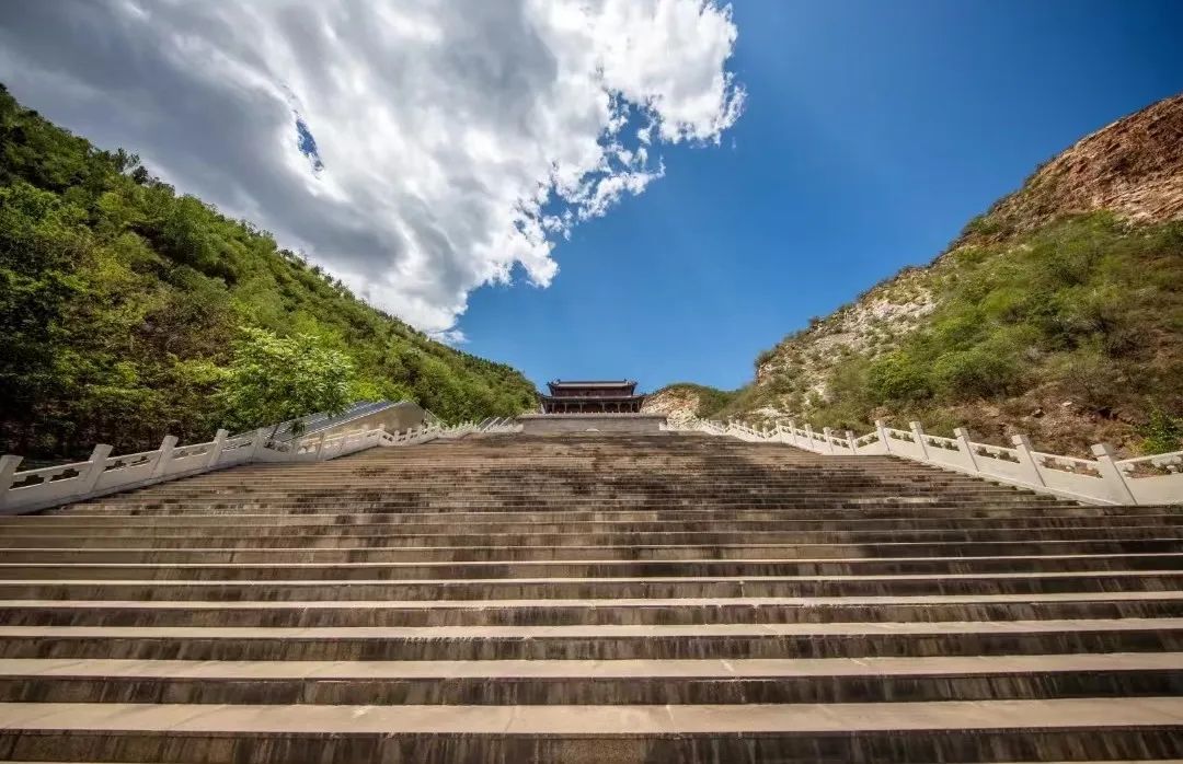 凤凰岭在北京哪里_北京凤凰岭景区_北京凤凰岭旅游攻略