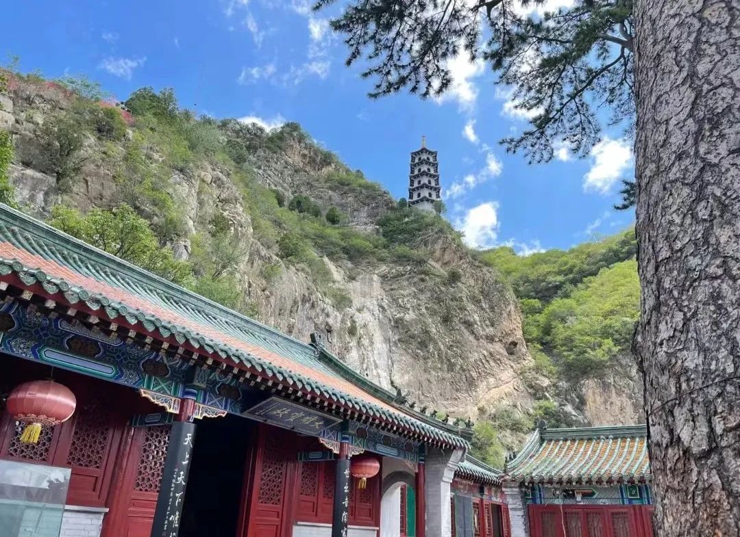 北京凤凰岭旅游攻略_北京凤凰岭景区_凤凰岭在北京哪里