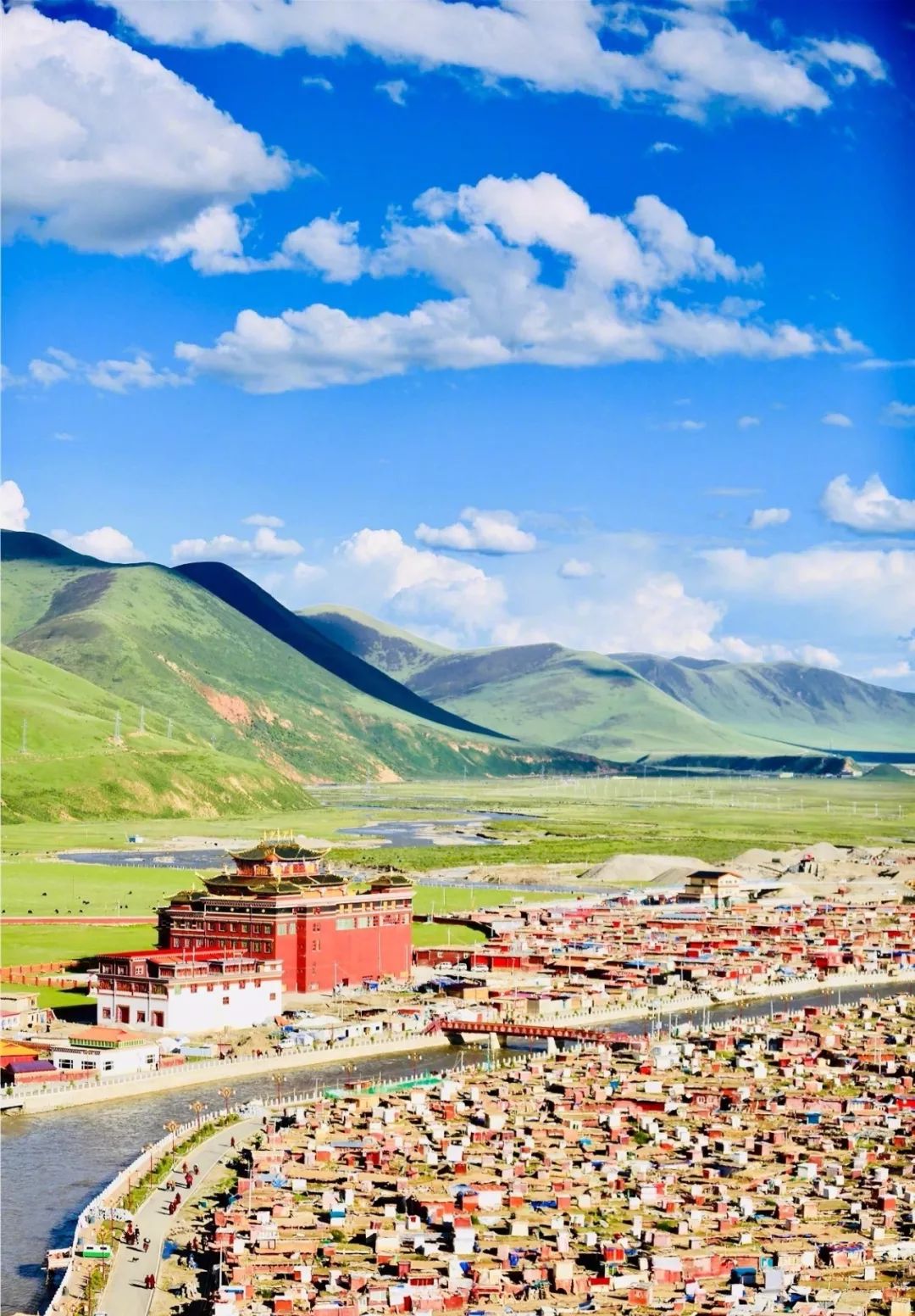 拉萨攻略成都旅游到哪个机场_成都到拉萨旅游攻略_拉萨到成都景点