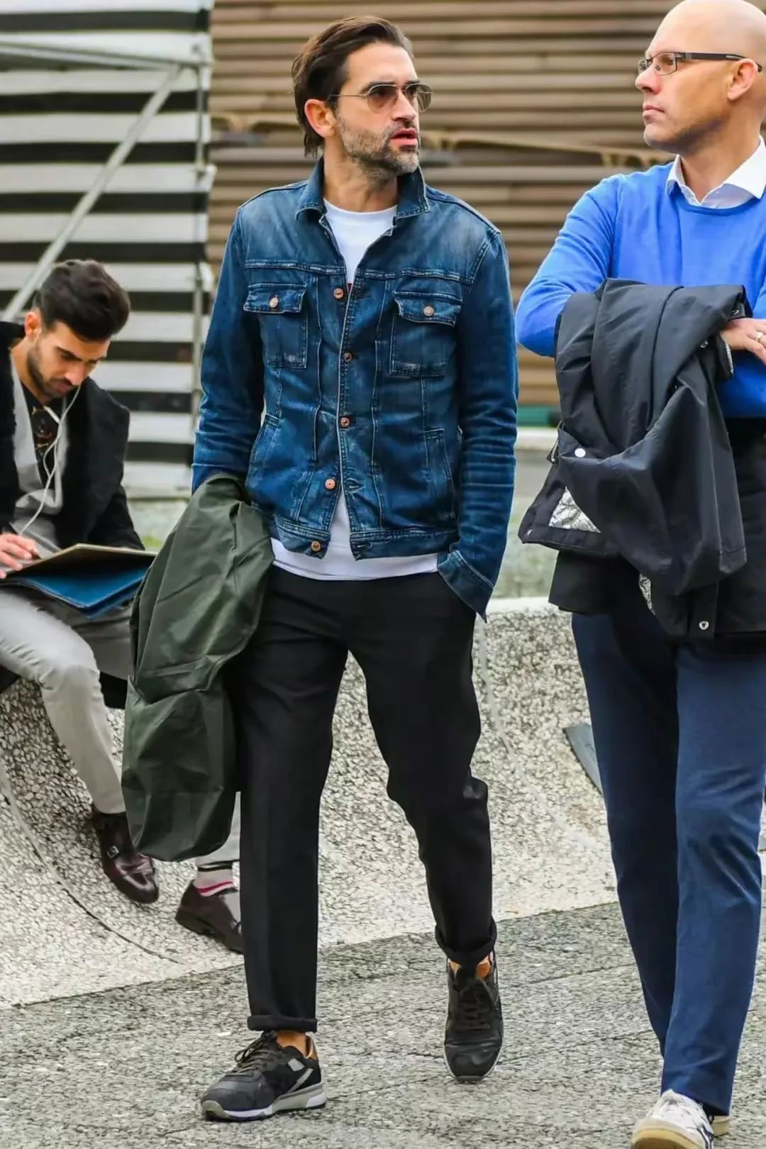 男士胸包价格图片_时尚男士胸包_男士胸包品牌大全图片