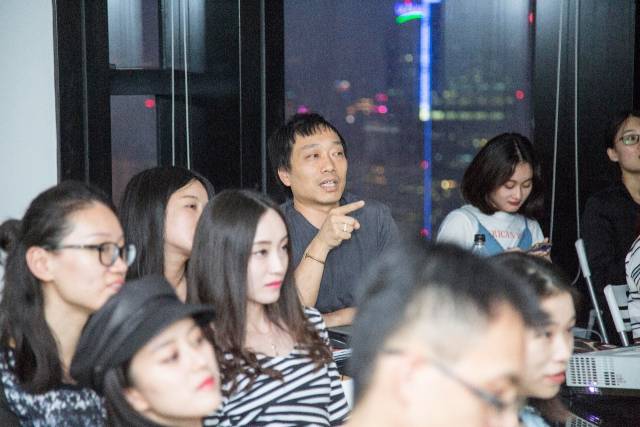 时尚旅_美旅时尚拉杆箱_时尚经典旅拍