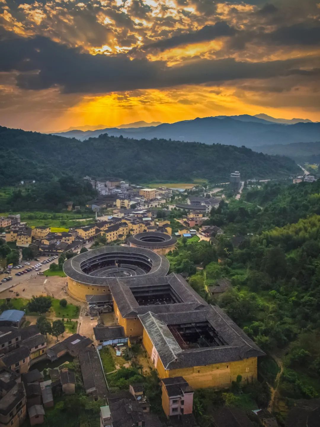 永定土楼旅游线路_景点永定土楼_永定土楼旅游攻略