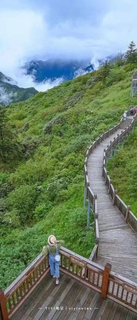 西岭雪山山门_西岭雪山旅游攻略11月_西岭雪山2021