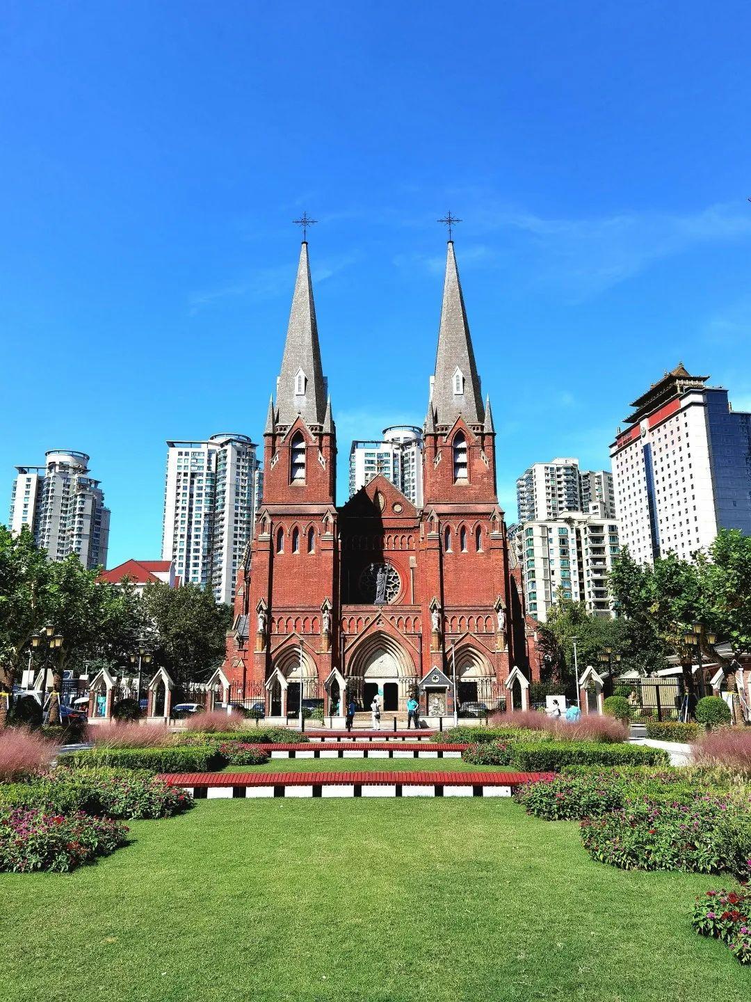 上海衡山路旅游攻略_上海的衡山路在哪个区_上海衡山路休闲街景点介绍