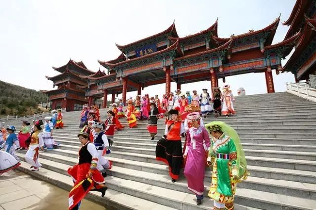 威海华夏城旅游路线_威海华夏城旅游攻略_威海华夏城景区旅游攻略