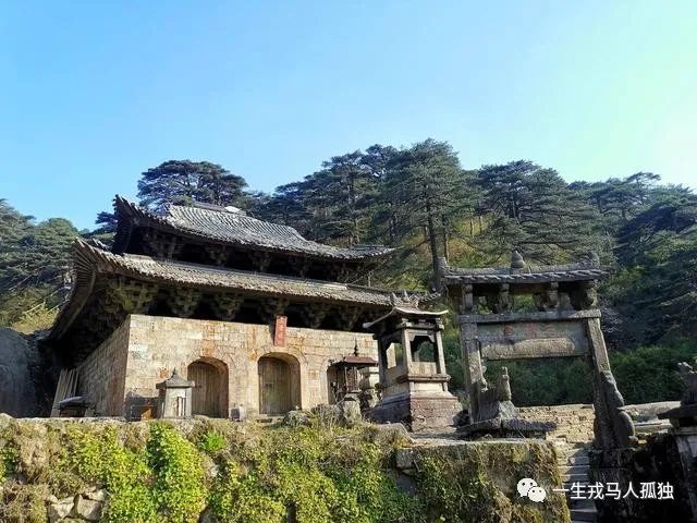 三清山旅游攻略_攻略三清旅游山庄的路线_三清三旅游景点