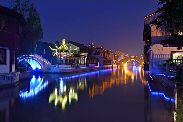 夜景上海攻略旅游景点推荐_上海夜景旅游攻略_上海夜景旅游景点