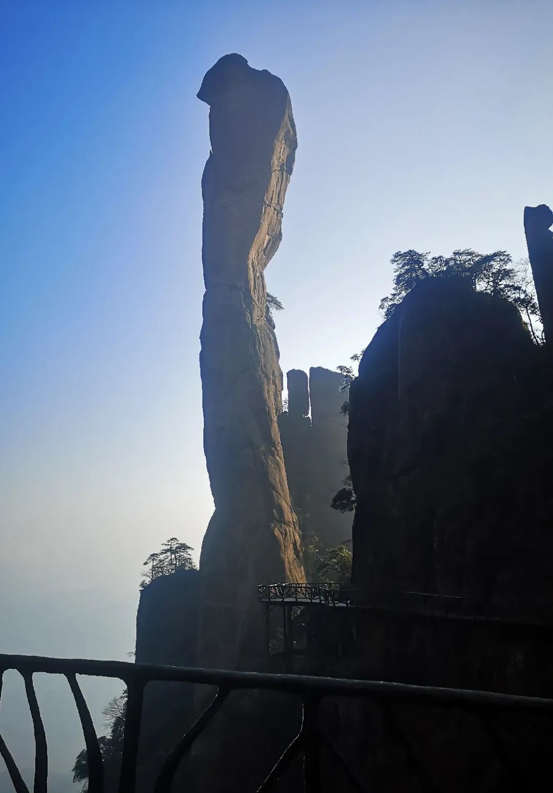三清山有火车站时刻表_乘火车游三清山旅游攻略_三清山火车票