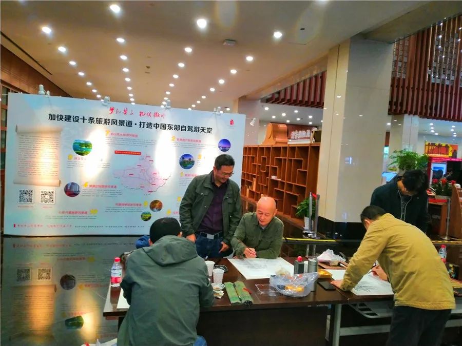 黄山冬季攻略旅游景点_黄山冬季游玩攻略_黄山冬季旅游攻略