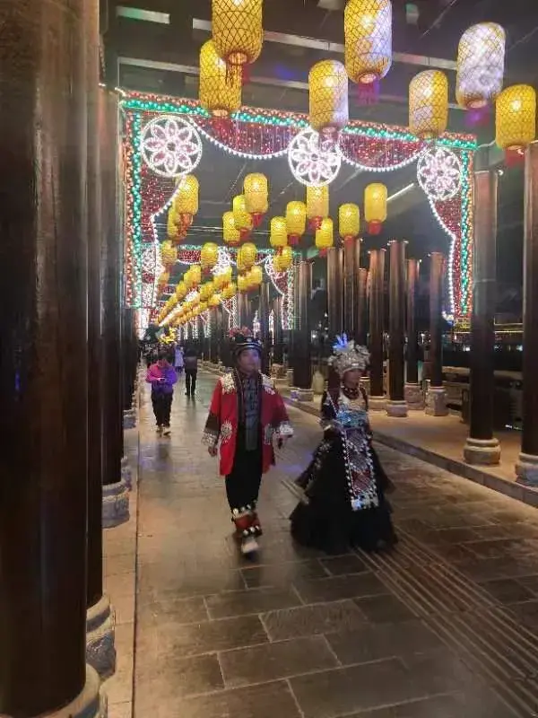 贵州西江苗寨旅游攻略_贵州省西江苗寨旅游_贵州西江苗寨mbi