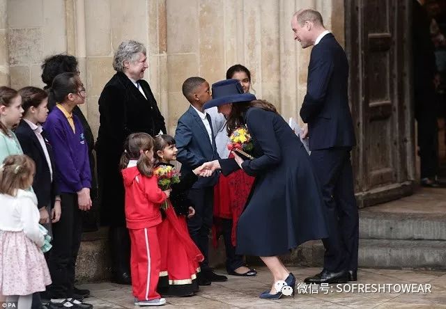 时尚孕妇街拍_孕妇街拍时尚穿搭_孕妇街拍时尚照片