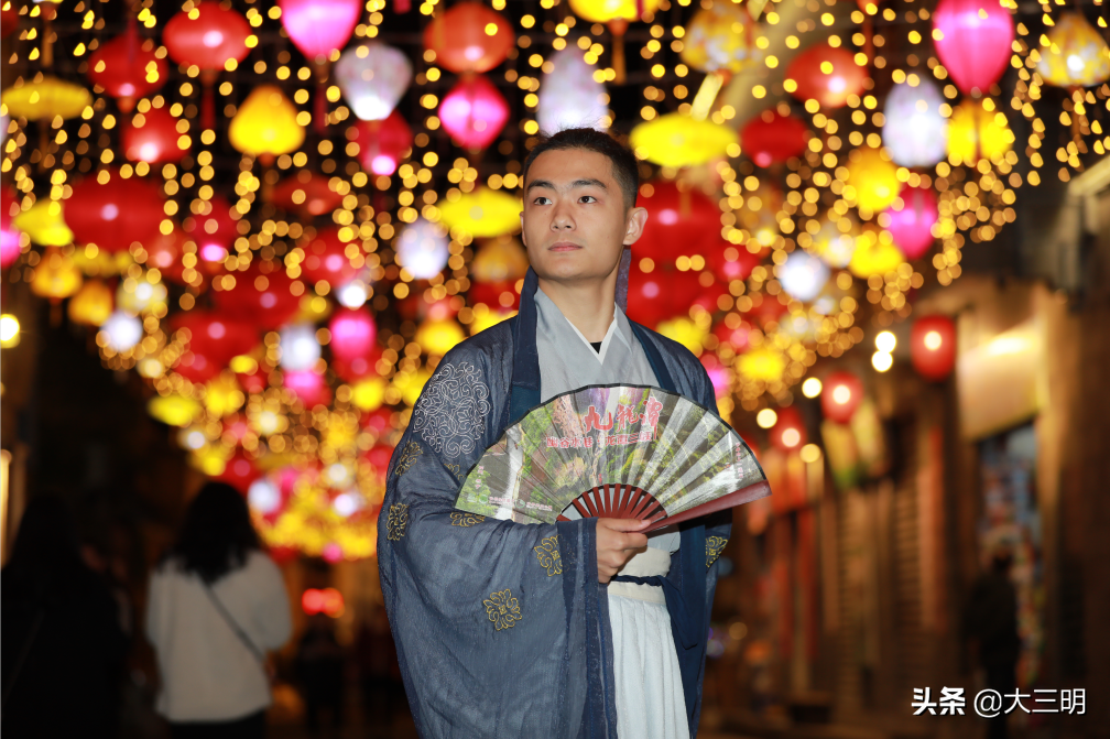 华为手表怎么找电话本_6层洋房槽钢层一般在几楼_大金湖旅游攻略