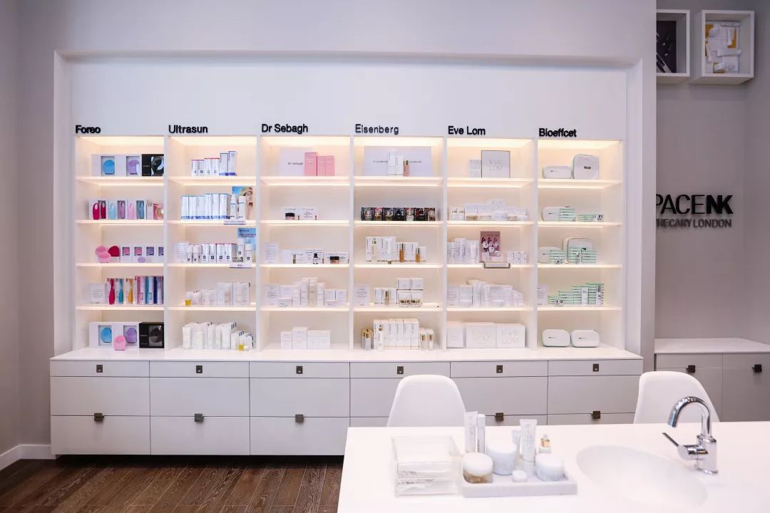 时尚彩妆护肤名品馆_护肤彩妆店名_彩妆护肤店