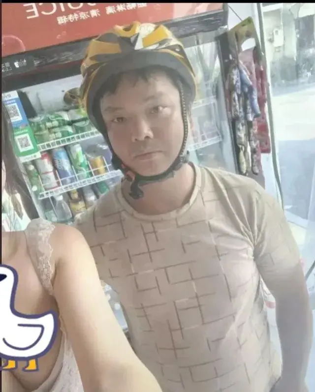 女王新款服装实体店_时尚女王服装店_女王服装店连锁店