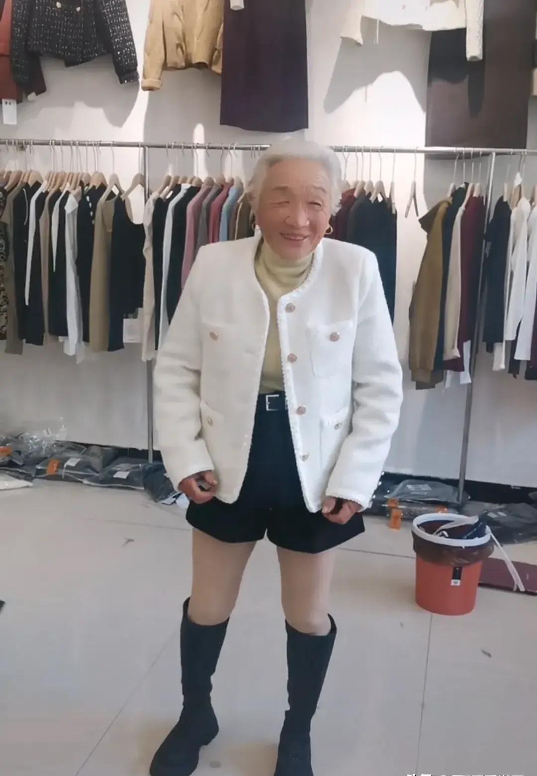 女王范服装店_时尚女王服装店_女王服装时尚店地址