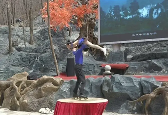 本溪关山湖景区门票多少钱_本溪关山湖旅游攻略_本溪关山湖多少钱一张门票