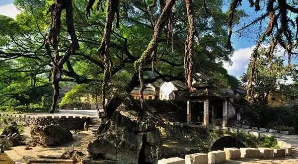 香溪堡旅游攻略_香溪堡好玩吗_香溪堡民宿