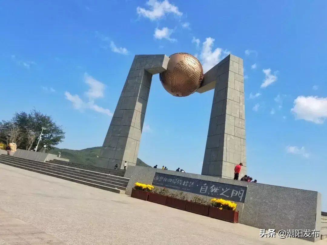 巴厘岛金沙滩在哪_巴厘岛金银岛旅游攻略_巴厘岛度假胜地