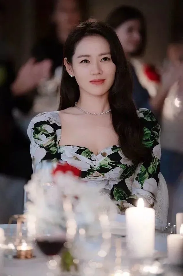 韩国明星时尚穿搭_明星时尚韩国女星是谁_韩国最时尚的女明星