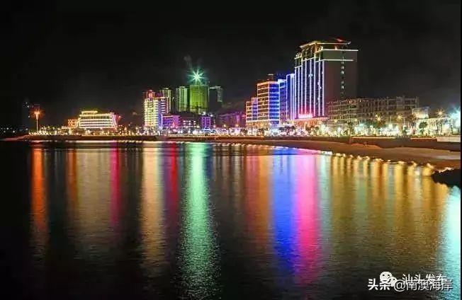 巴厘岛金银岛旅游攻略_巴厘岛度假胜地_巴厘岛金巴兰海滩图片