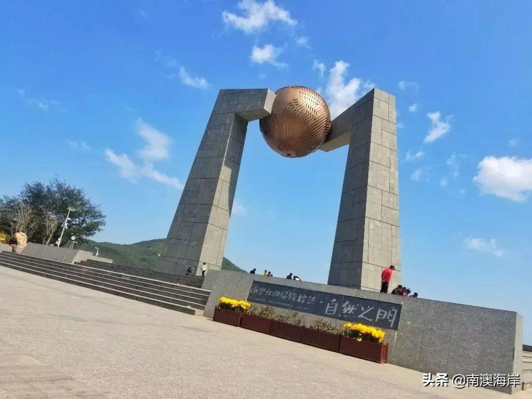 巴厘岛金巴兰海滩图片_巴厘岛度假胜地_巴厘岛金银岛旅游攻略