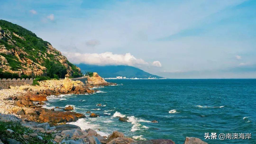 巴厘岛金银岛旅游攻略_巴厘岛度假胜地_巴厘岛金巴兰海滩图片