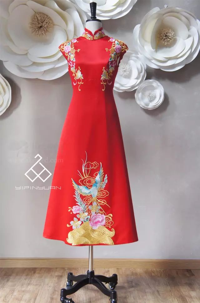 时尚新娘造型:婚纱礼服配饰化妆-新娘婚纱装(图18) 时尚新娘造型:婚纱礼服配饰化妆_新娘婚纱装_婚纱化妆