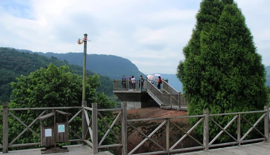 泸州到峨眉山旅游攻略_泸州到峨眉山2日_泸州到峨眉山有多少公里