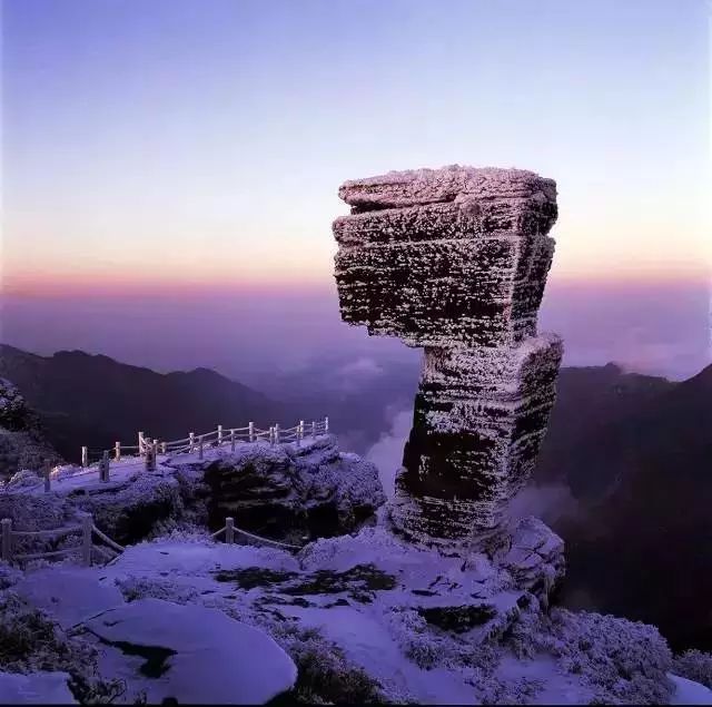 重庆到凤凰古镇旅游攻略_凤凰古镇回重庆沿途景点_凤凰古镇离重庆多少公里