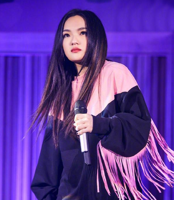 徐佳莹时尚照片_徐佳莹穿搭_徐佳莹照片高清