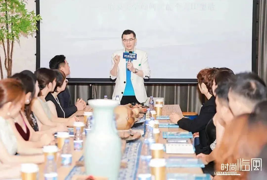 时尚图片女大全唯美头像_时尚穿搭图片女高清_时尚女人帮图片